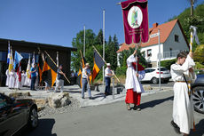Festgottesdienst zum 1.000 Todestag des Heiligen Heimerads auf dem Hasunger Berg (Foto: Karl-Franz Thiede) Festgottesdienst zum 1.000 Todestag des Heiligen Heimerads auf dem Hasunger Berg (Foto: Karl-Franz Thiede)